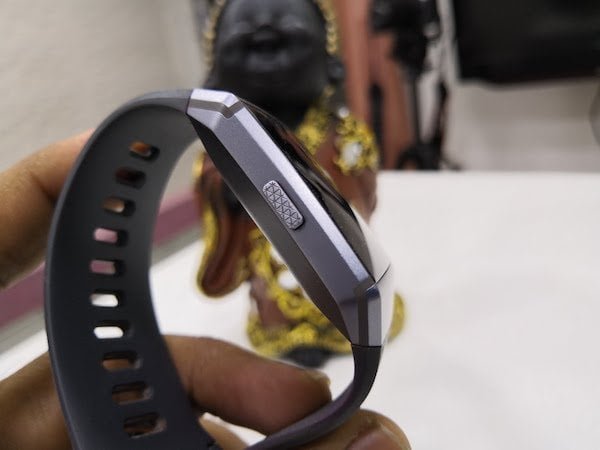 fitbit ionic 2 review