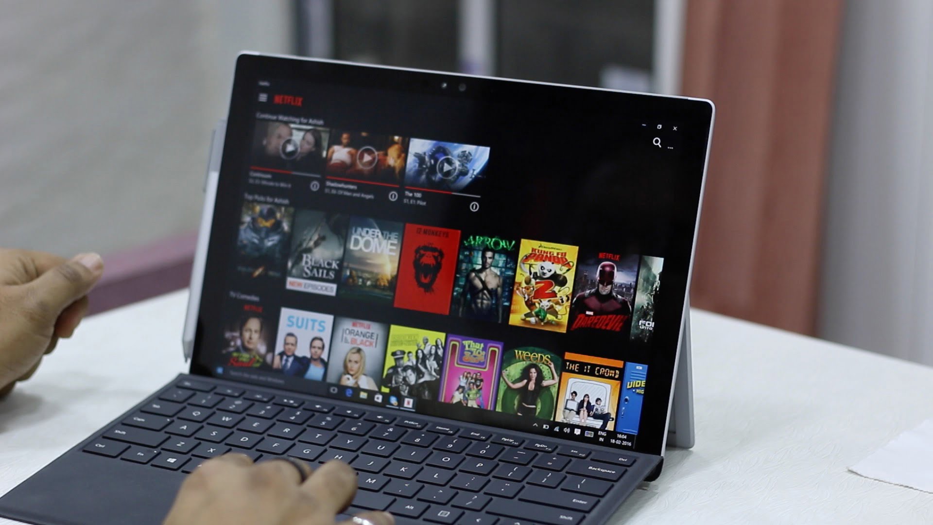 Surface Pro 4 Display Netflix